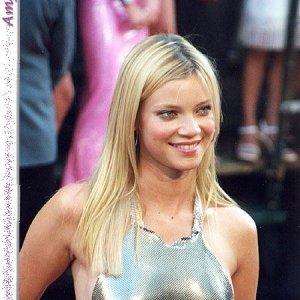 Amy Smart  11