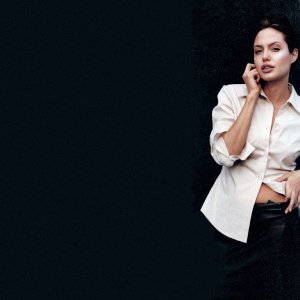 Jolie41024x768