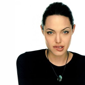 Jolie541600x1200
