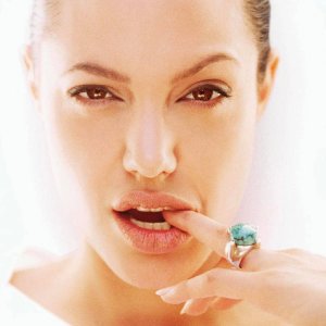 Angelina Jolie   Wallpaper  2