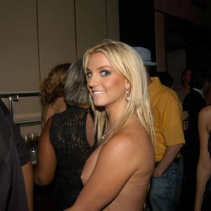 Britney2481152x864